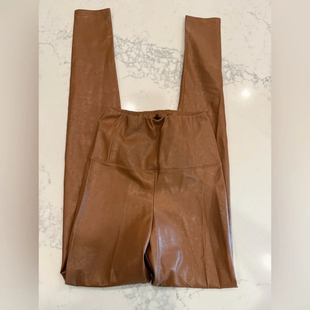 🤎 Aritzia Wilfred Free DARIA Vegan Leather Pants Tan • XS • Icon Status - Picture 6 of 8